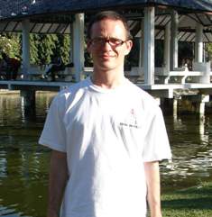 Паша Шнейдерманов, северная школа тайского массажа.jpg